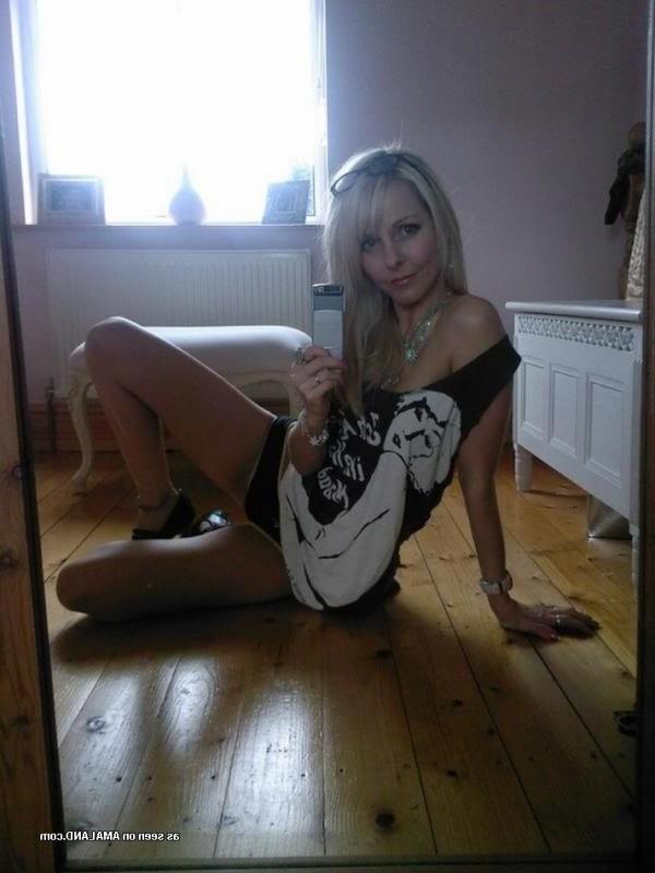 15P Horny amateur wife playing with cock