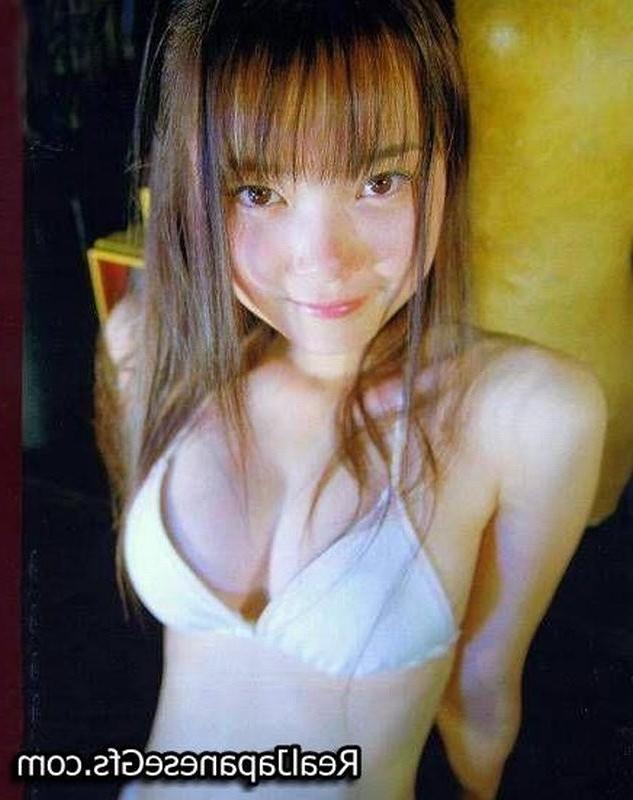 16P Real Japanese girlfriends secretly caught on film getting naked