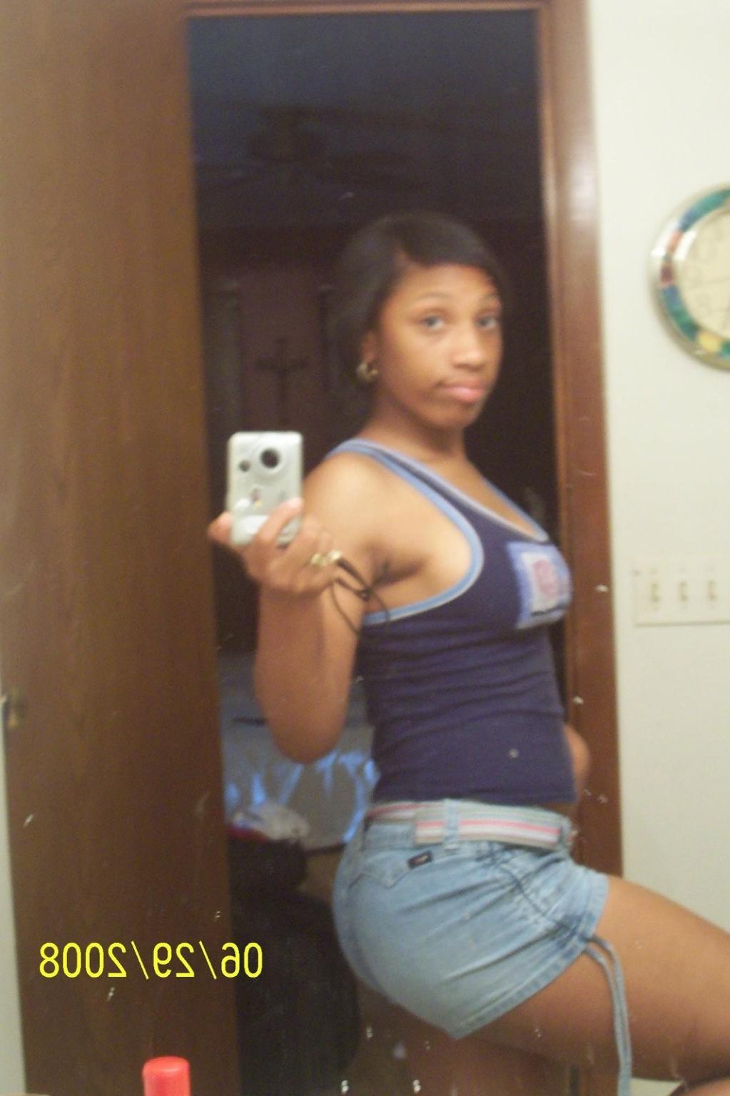 15P These ebony teen girlfriends posing and naked