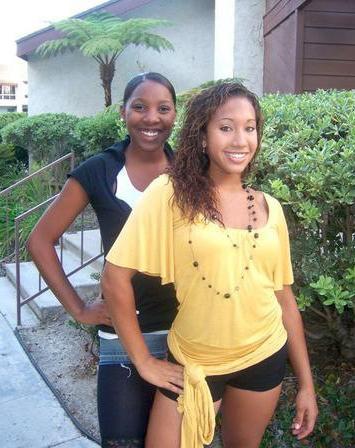 15P Ebony teen gfs posing for cell phone pics