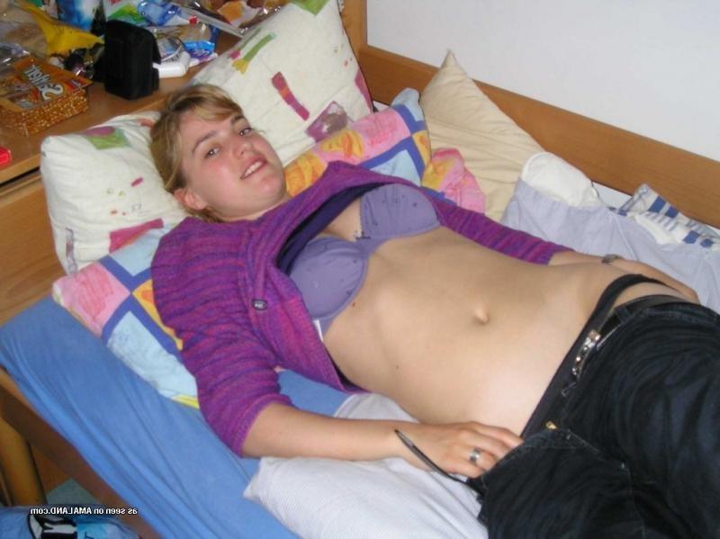 6P Amateur blonde wife getting kinky on cam