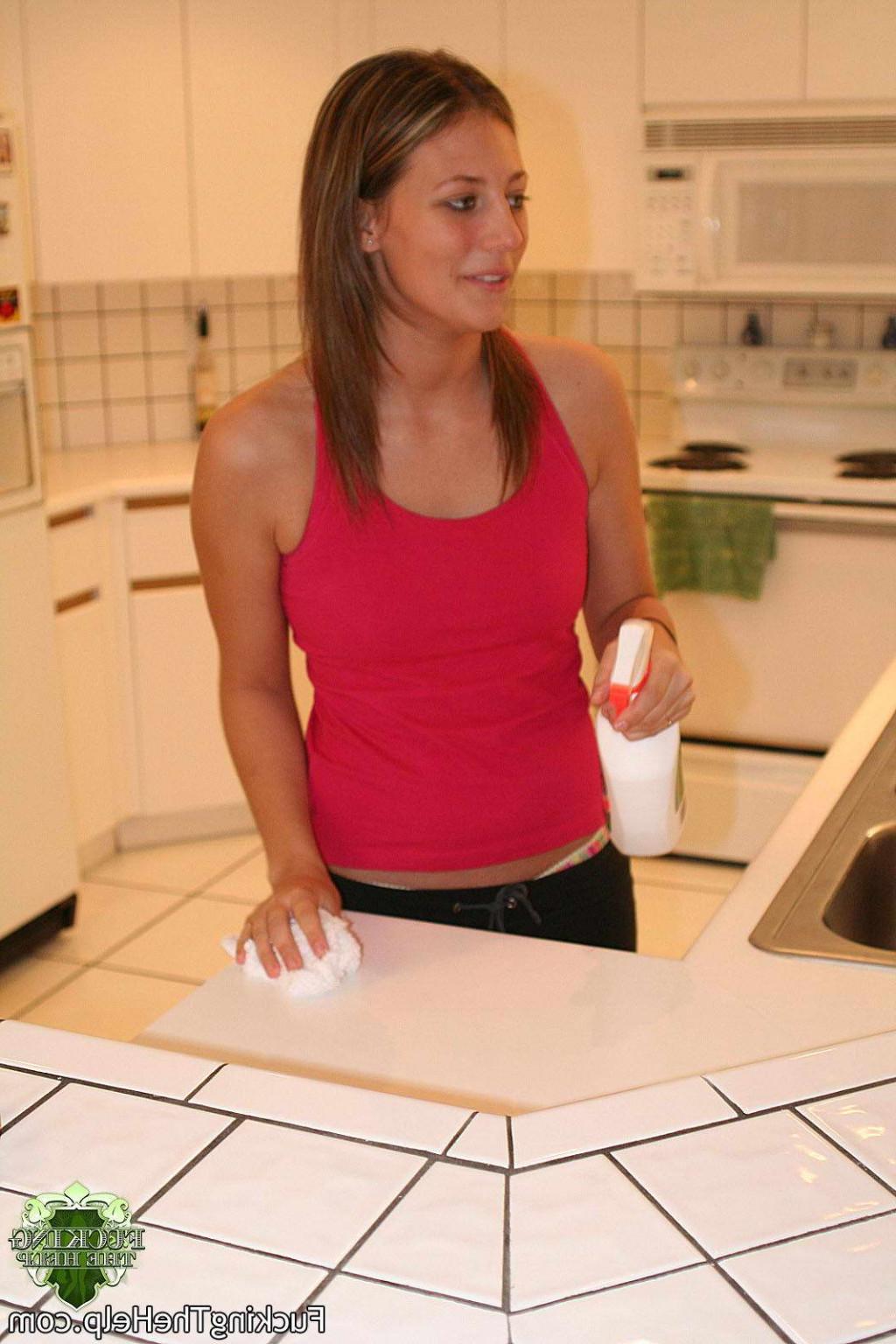 16P Cleaning Woman applies her techniques to a Penis