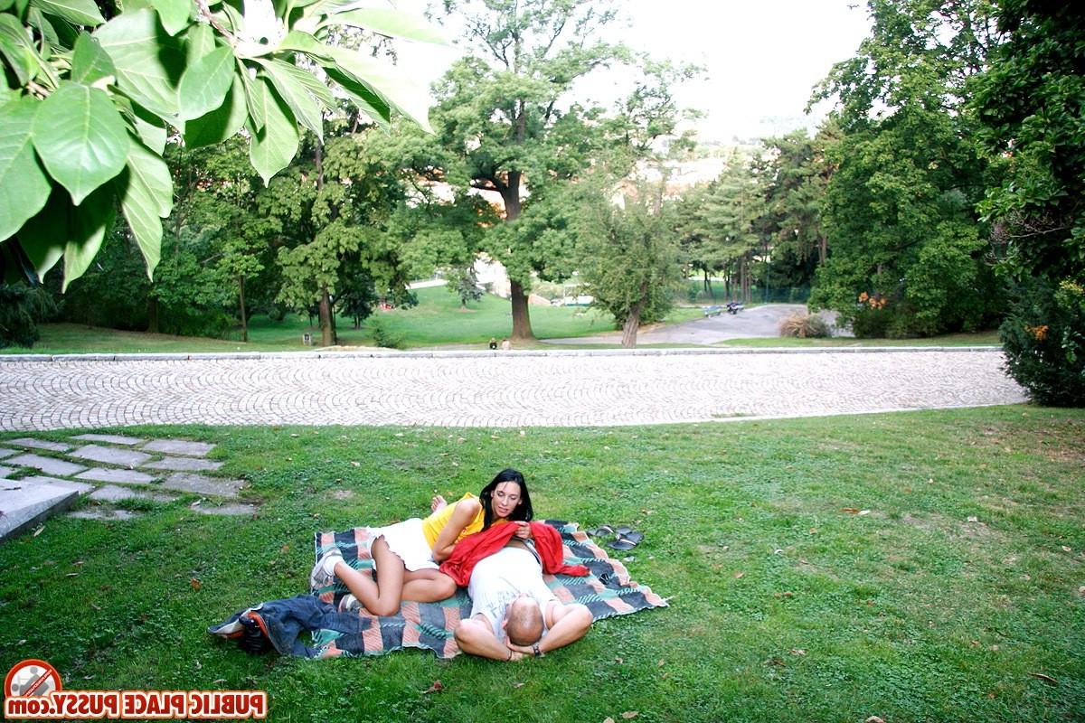 14P Sexy couple has very horny sex in the public park