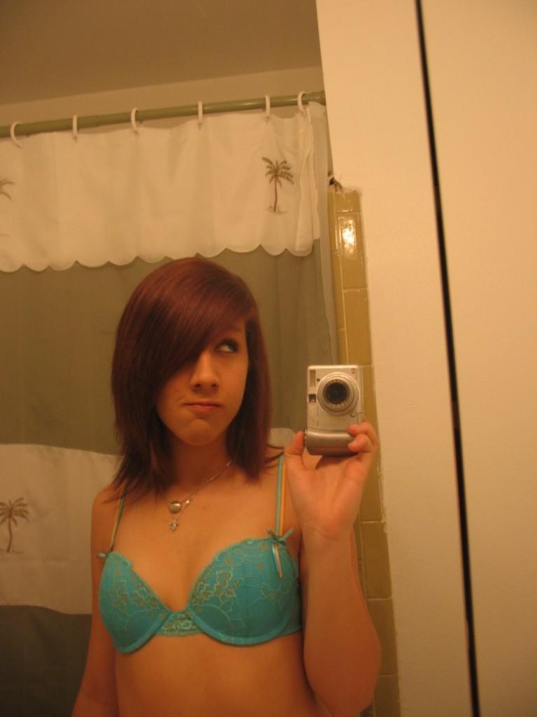 10P Lady talks on the phone and licks hard nipples