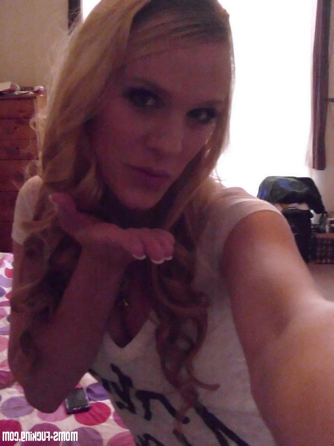 6P Blonde ex gfs show tits and ass for the camera gallery 12