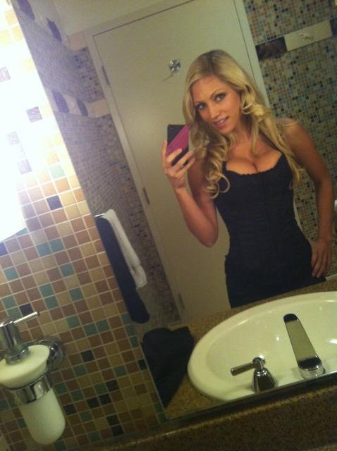 16P Self shot gfs are posing for cell phone camera gallery 4