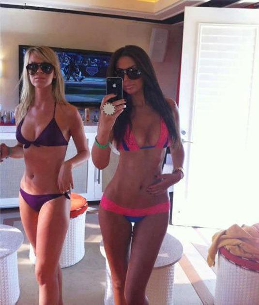 16P Self shot gfs are posing for cell phone camera gallery 4