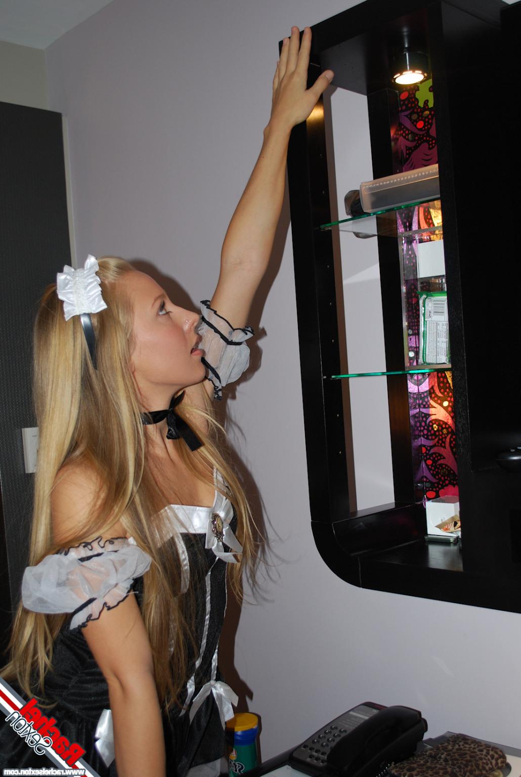 15P Rachel Sexton the stripping maid cleaning a condo