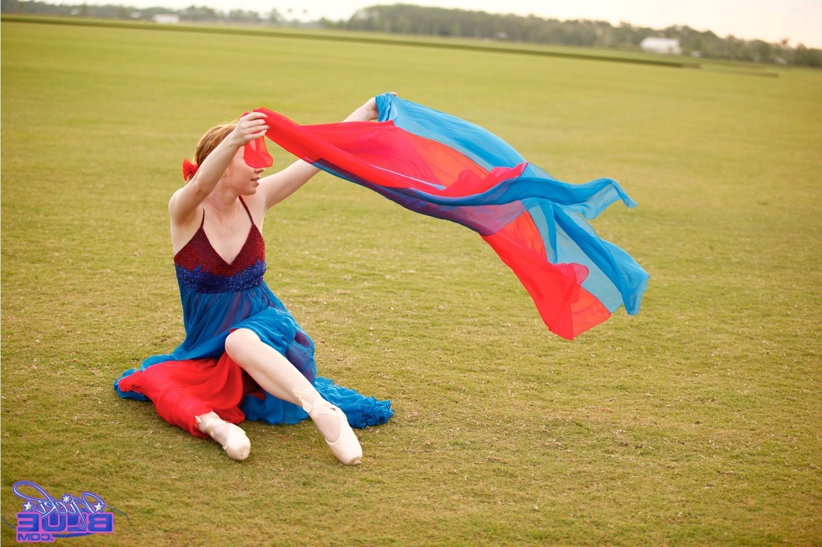 15P I am doing ballet in the grass. In These photos you get to see