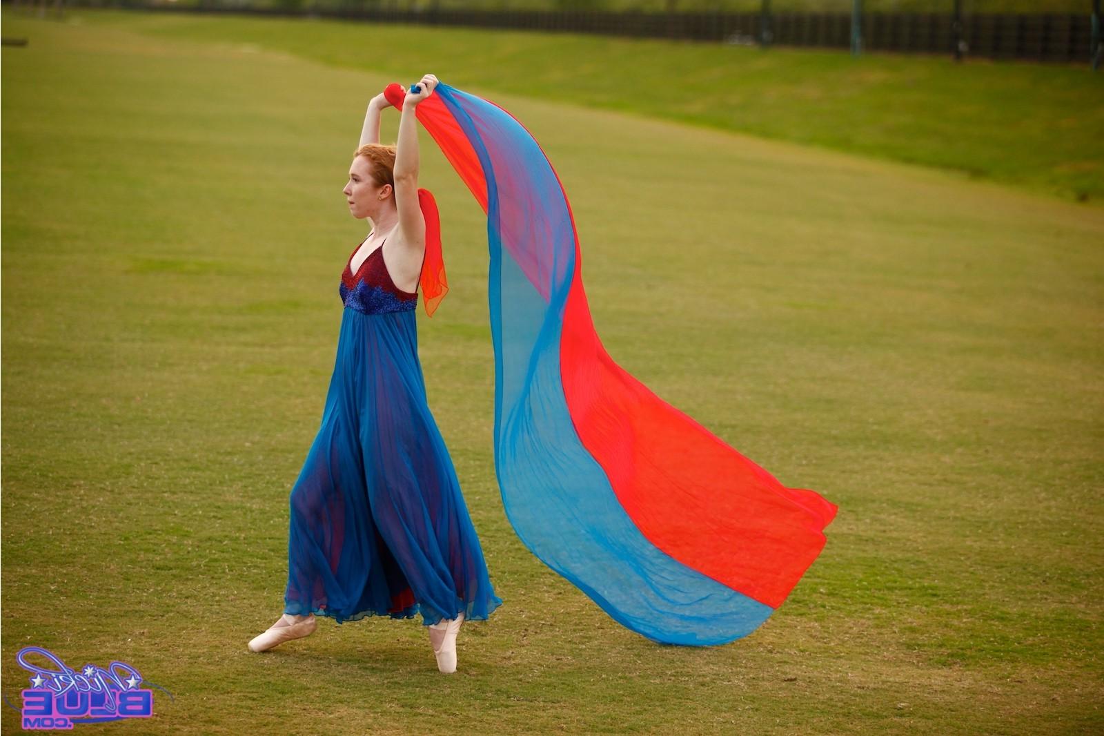 15P I am doing ballet in the grass. In These photos you get to see