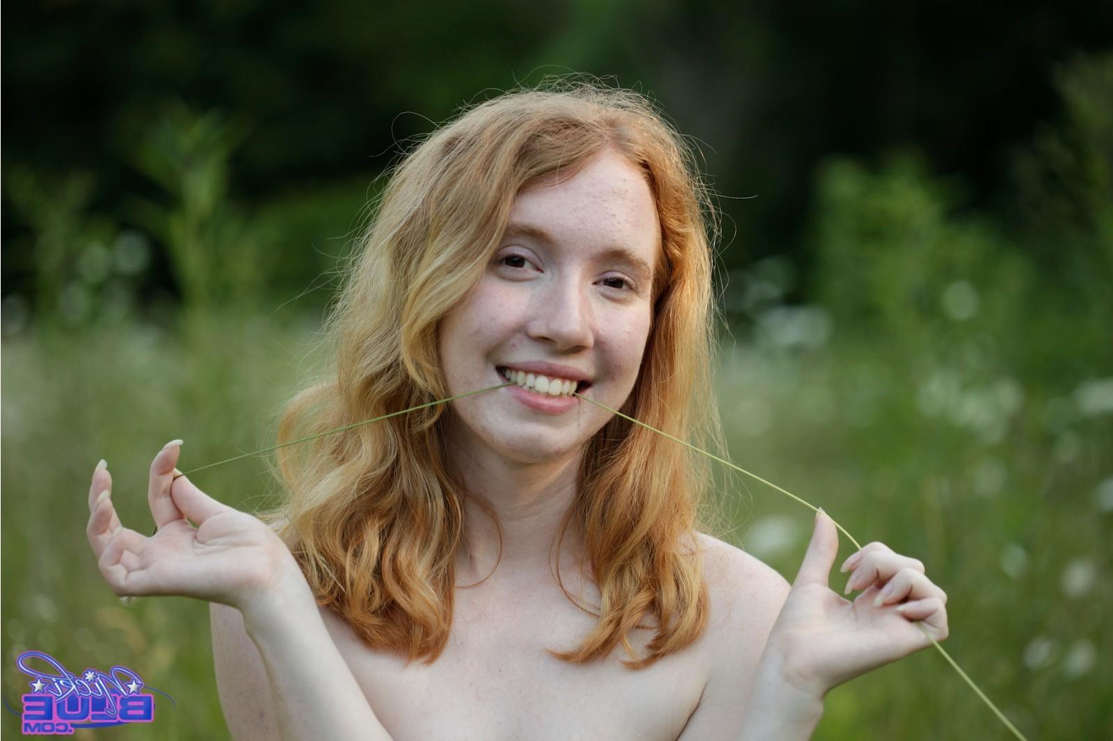 15P I am modeling in the Grass here. Naked of course and No cloths