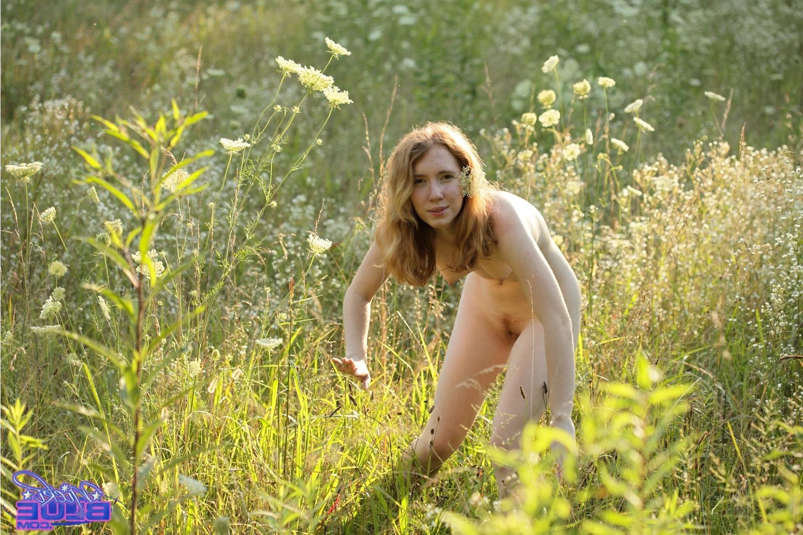 15P I am modeling in the Grass here. Naked of course and No cloths
