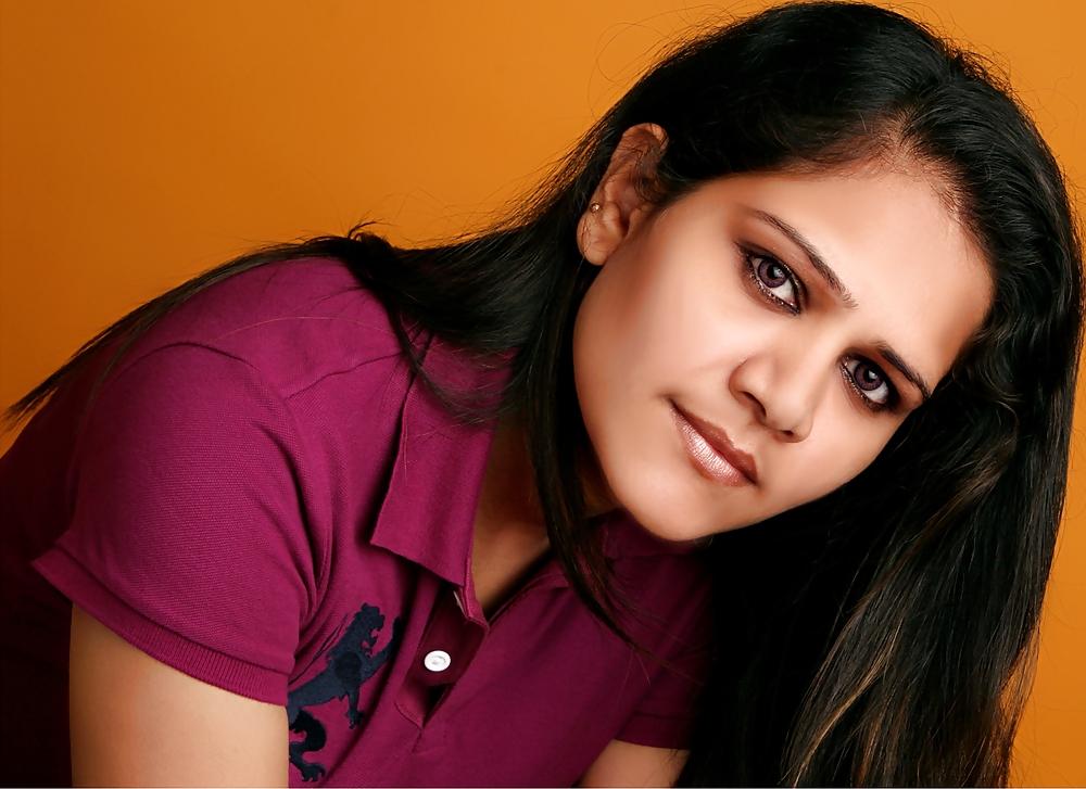 25P Hot Indian Girls 