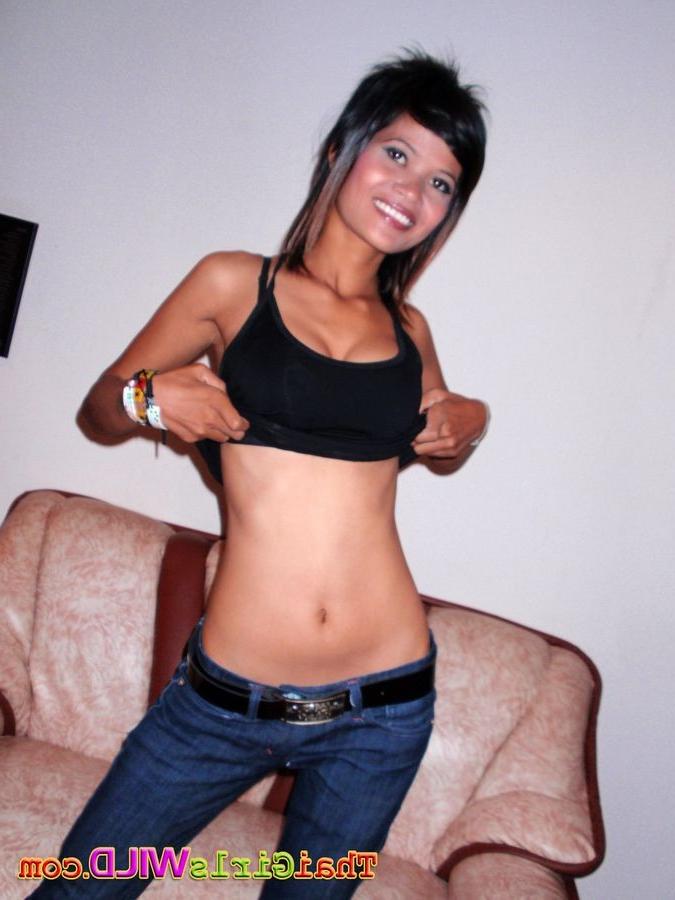 16P Wild and crazy freelancer sucks cock and gets her pussy creampie