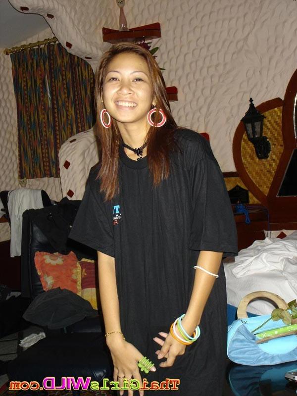 16P Thai cutie caught in various upskirt poses