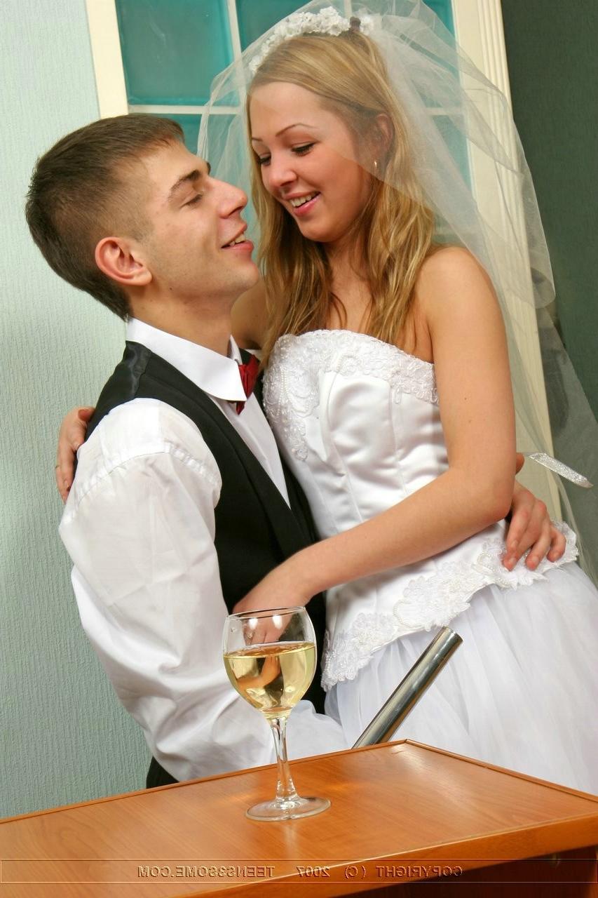 16P Maid Of Honor Deflowered