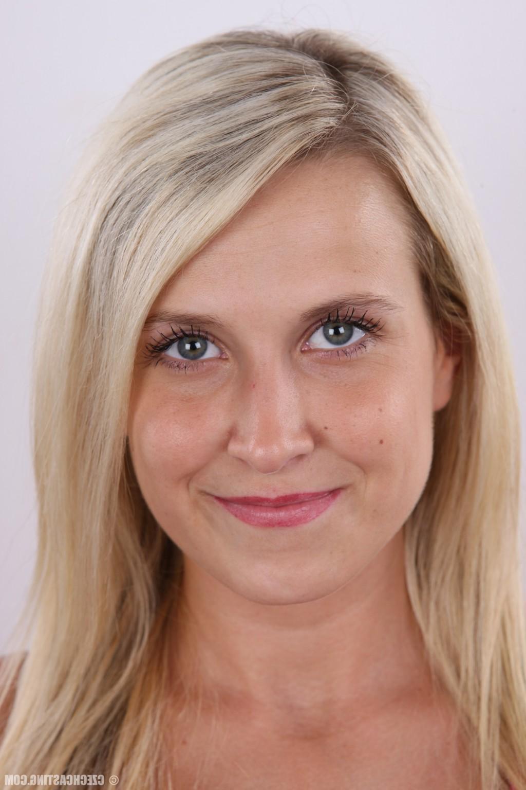 16P Czech Casting Michaela 2790