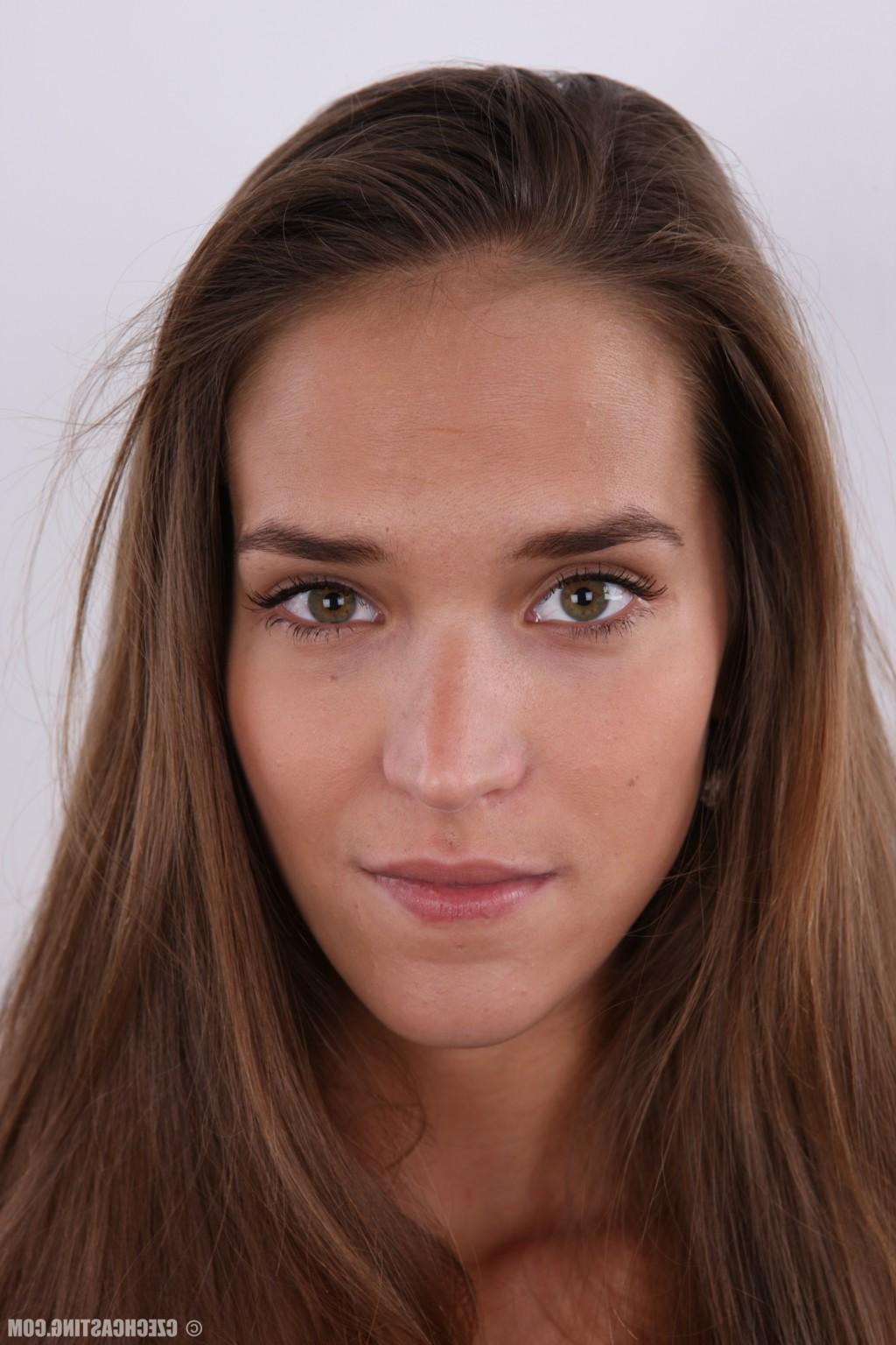 16P Czech Casting Silvie 3428