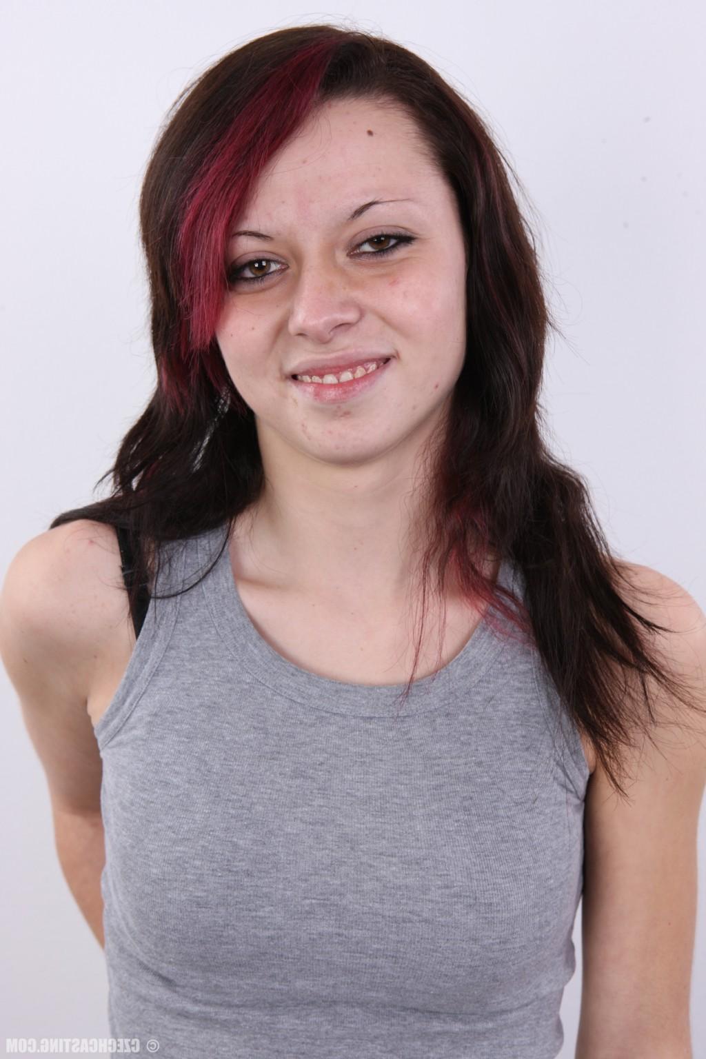 16P Czech Casting Renata 5205