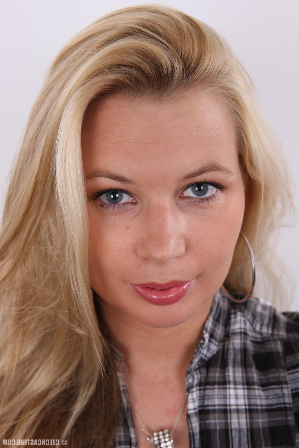 16P Czech Casting Linda 3437