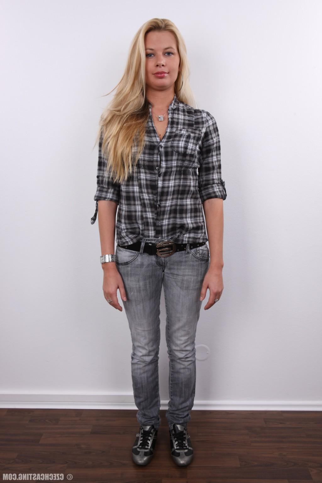 16P Czech Casting Linda 3437
