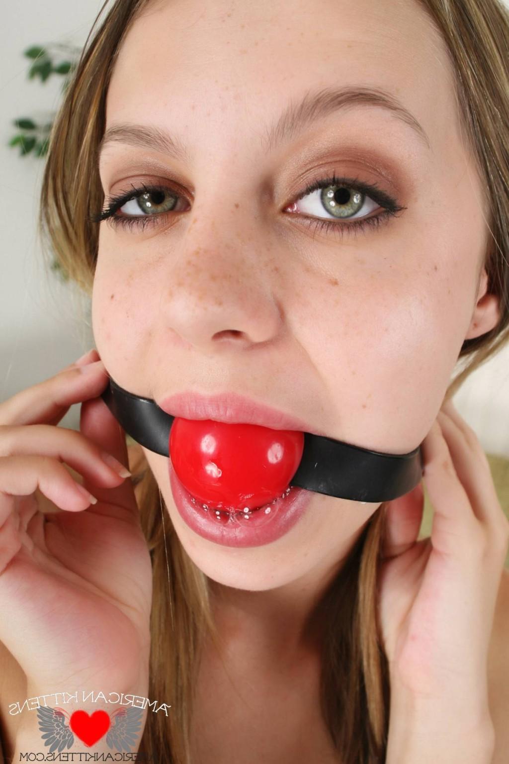 18P Lexi Sexton Red tights ball gag