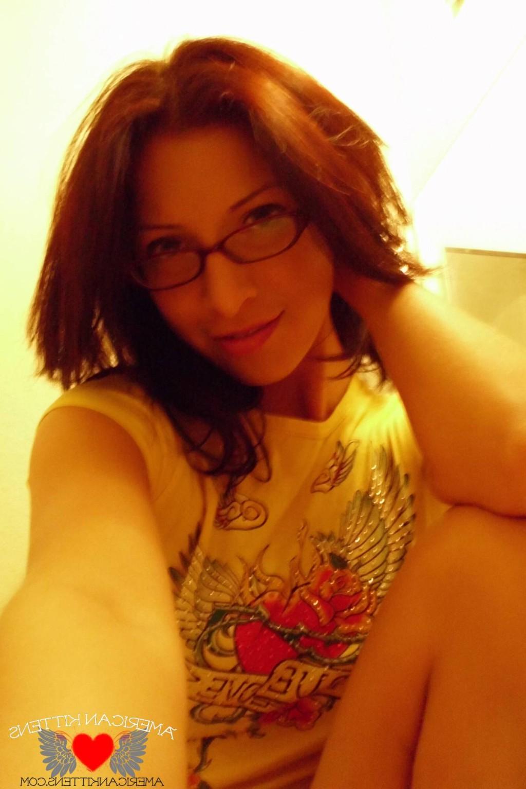 18P Cydella Jimenez Self Shot