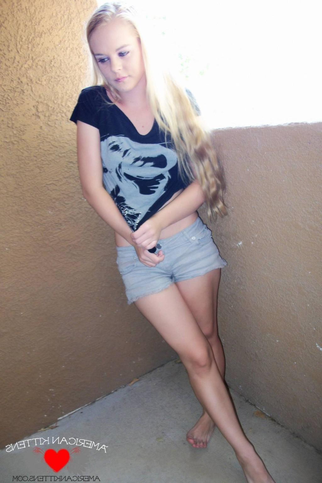 18P Bridgette Skies On the balcony 