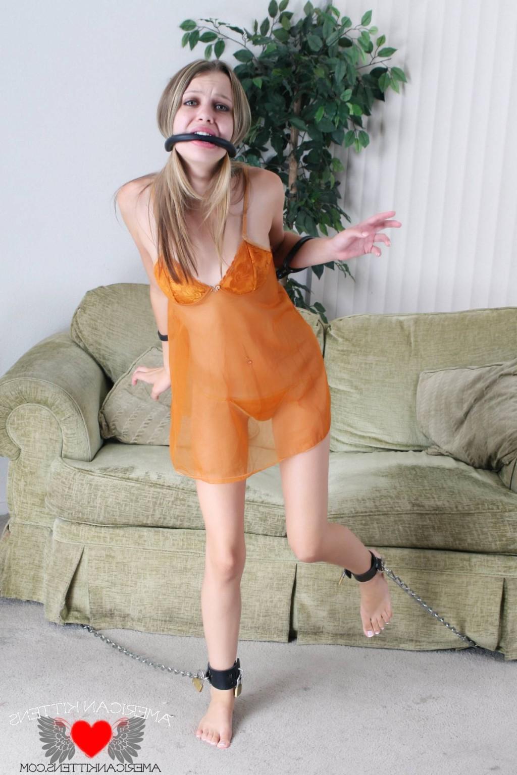18P Lexi Sexton Chained to the couch