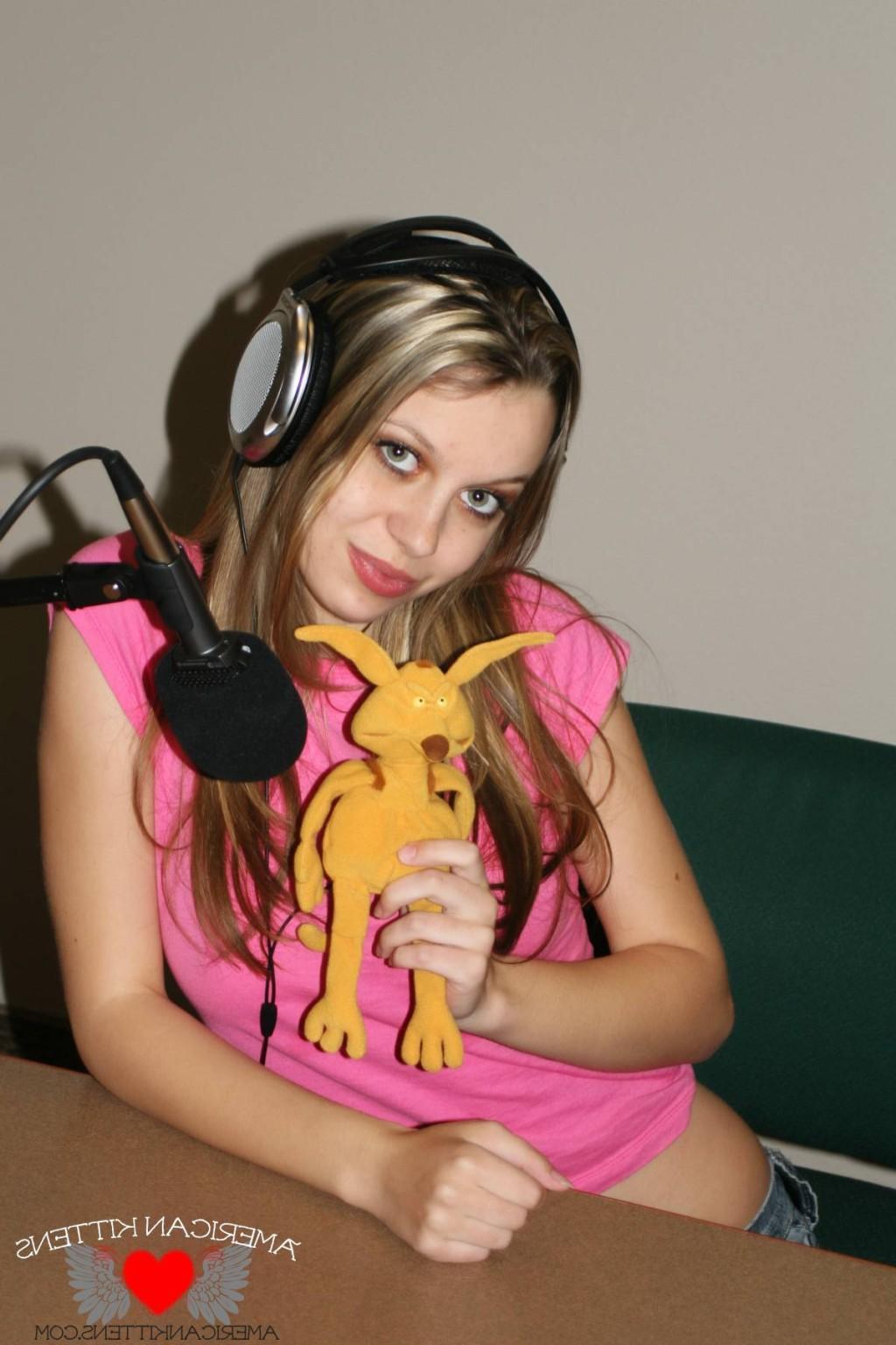 9P Lexi Sexton Live