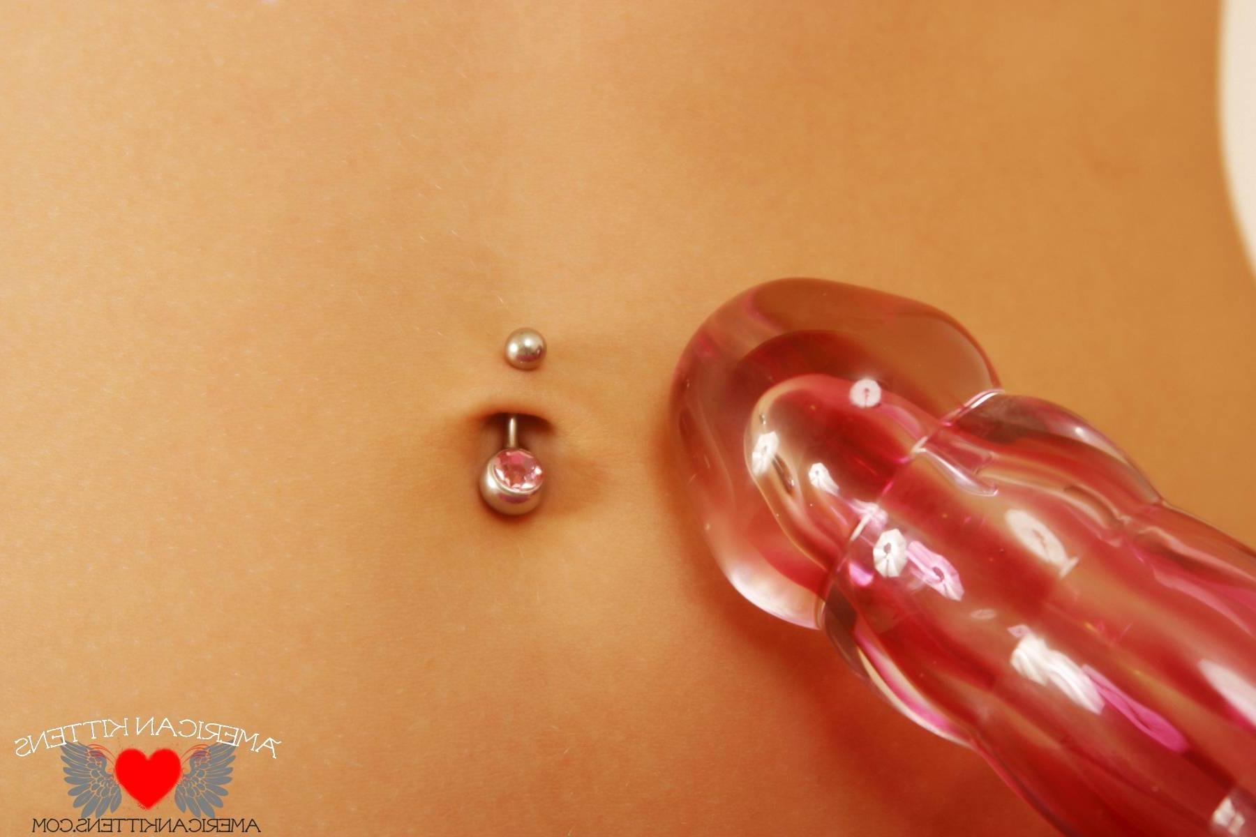 18P Lexi Sexton Glass toy