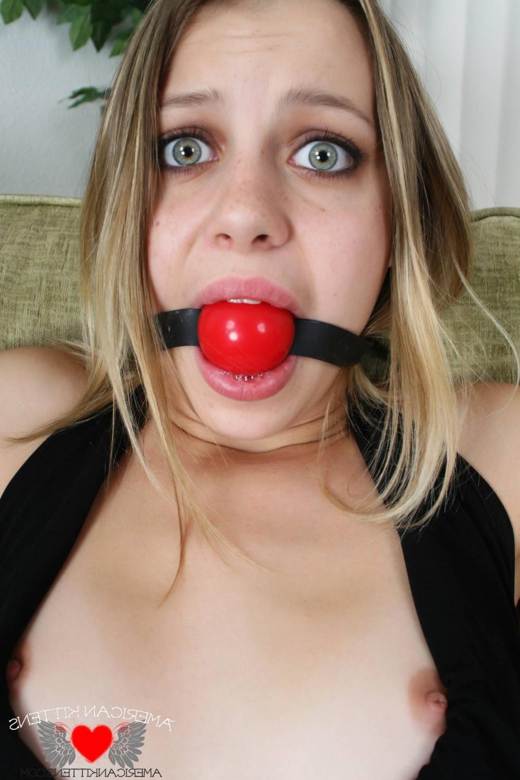 18P Lexi Sexton Put this in your mouth