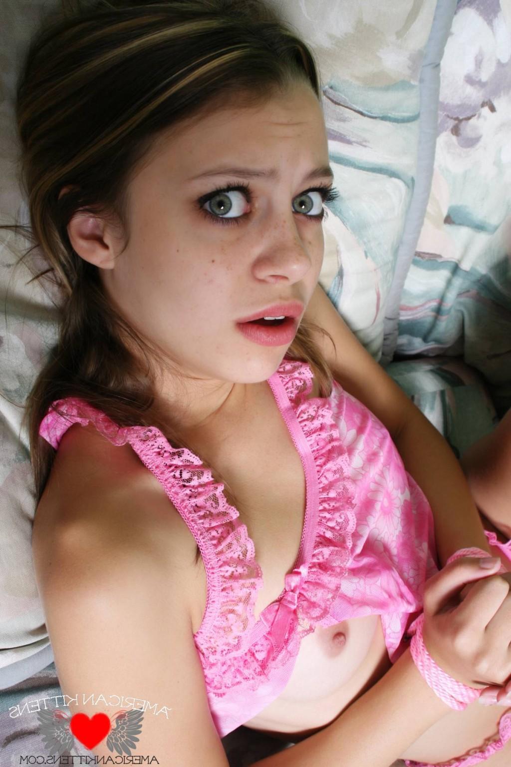 18P Lexi Sexton Pretty in Pink