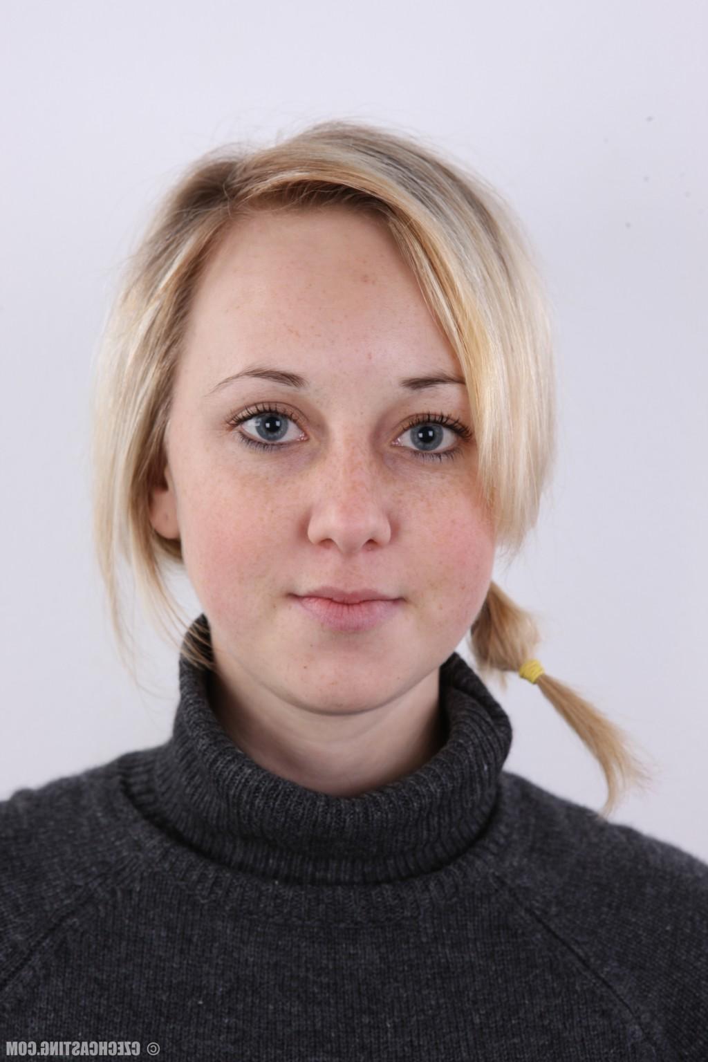 16P Czech Casting Lucie 0079