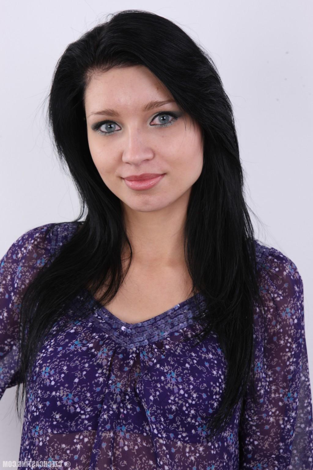 16P Czech Casting Lucie 5209