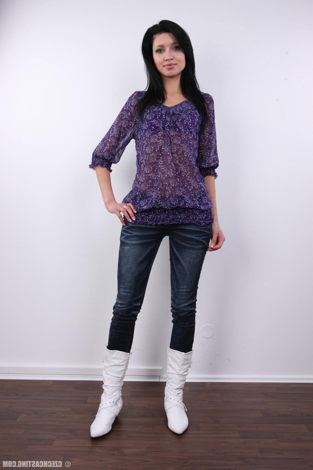 16P Czech Casting Lucie 5209