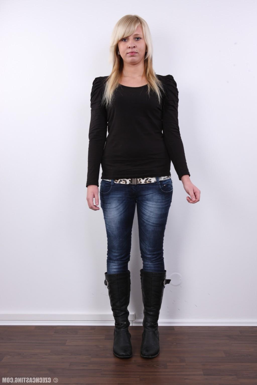 16P Czech Casting Denisa 5211