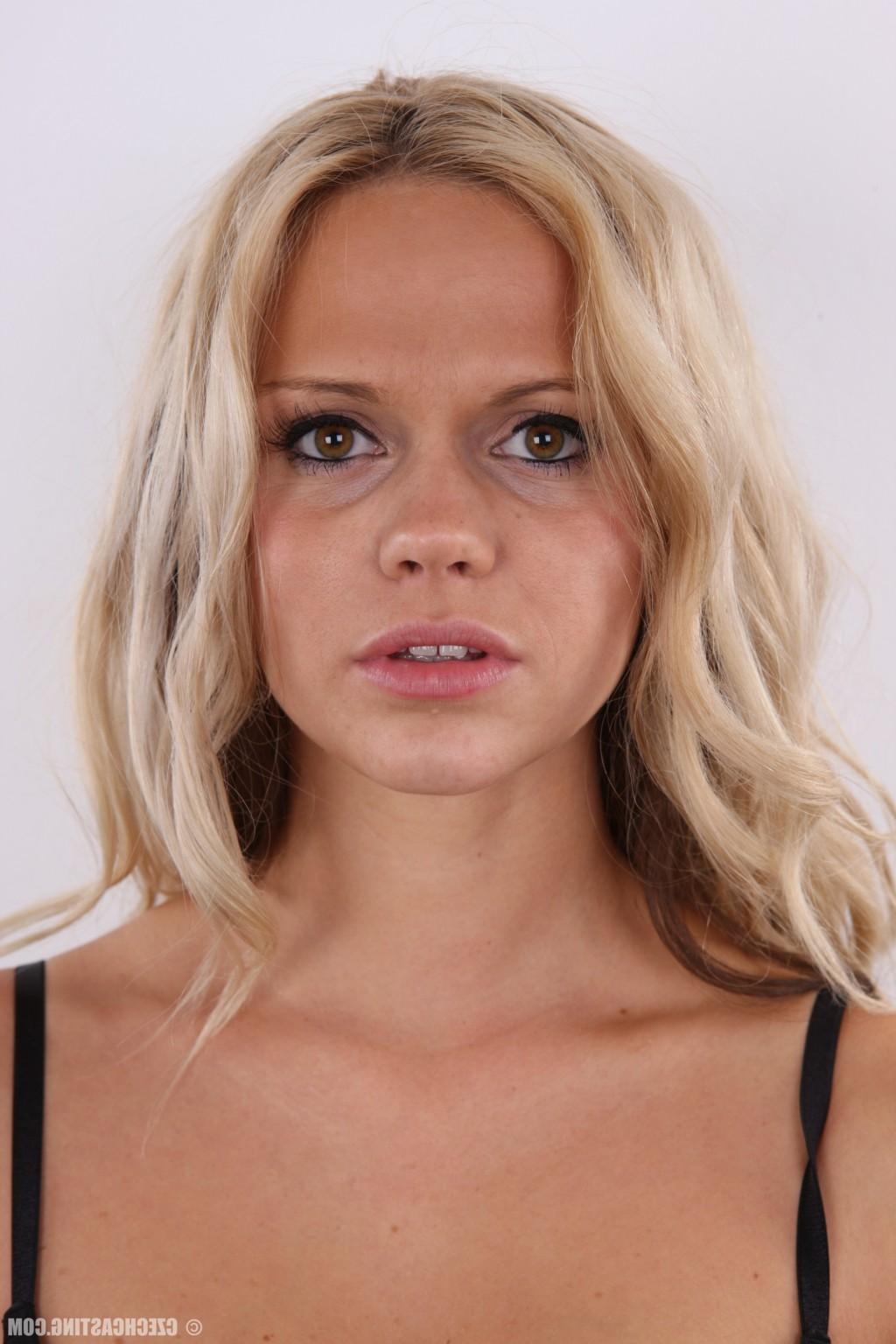 16P Czech Casting Sarka 3426