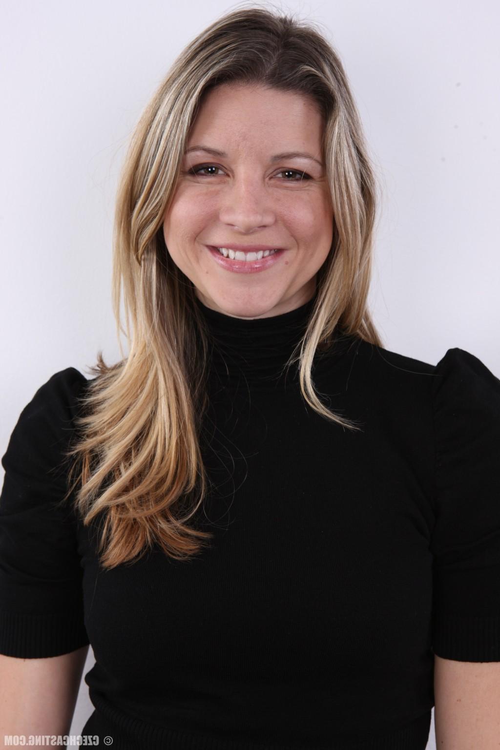 16P Czech Casting Monika 2507