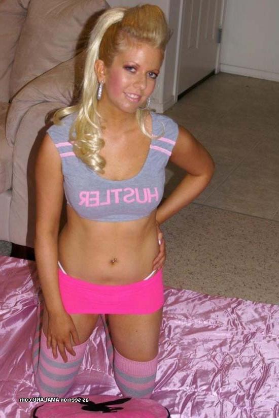 15P Kinky amateur wife