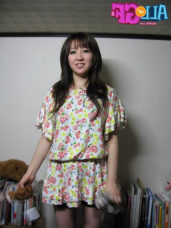 12P Hairy Asian girlfriend phone sex
