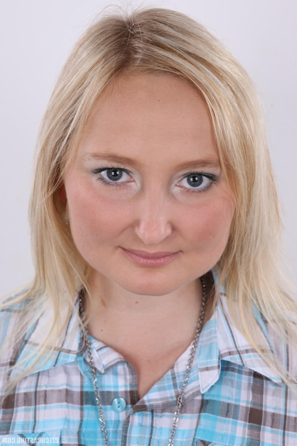 12P Czech Casting Zuzana 2709