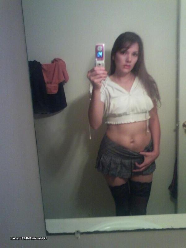 12P Selection of Selfshooting Horny Amateur Phone Sluts