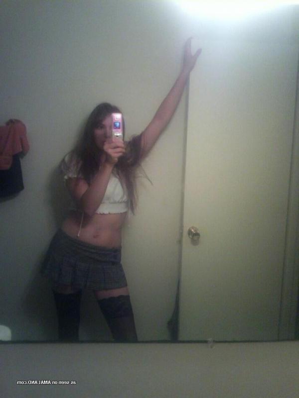12P Selection of Selfshooting Horny Amateur Phone Sluts