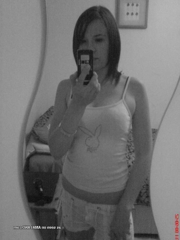 12P Selection of Selfshooting Horny Amateur Phone Sluts