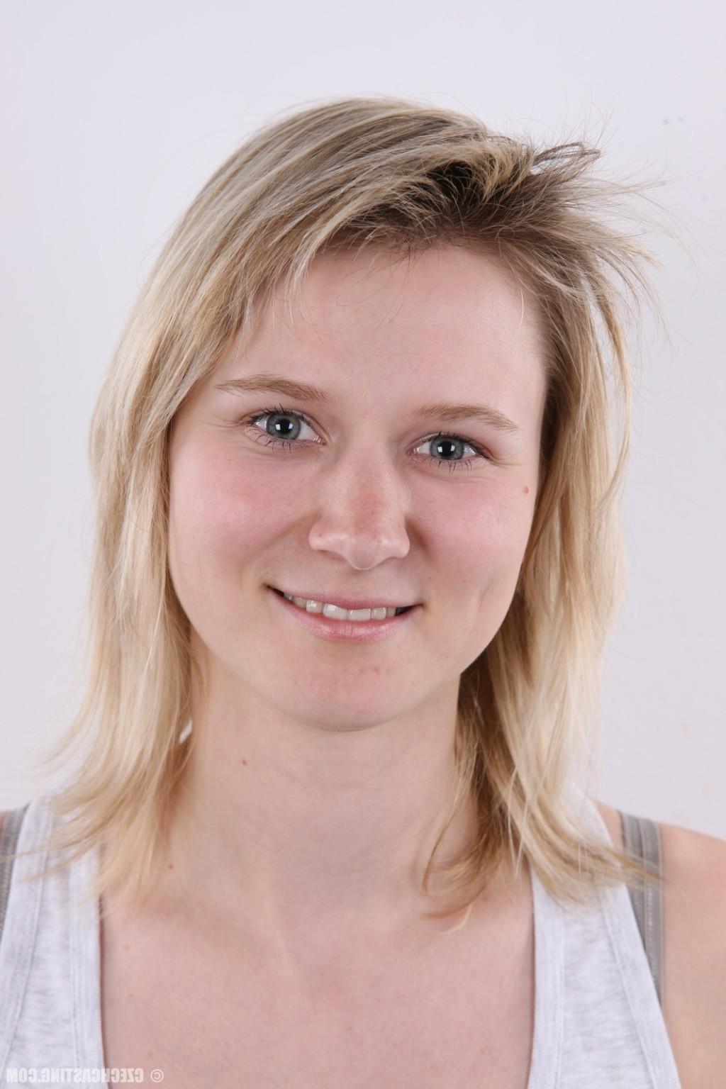 12P Czech Casting Monika 2909