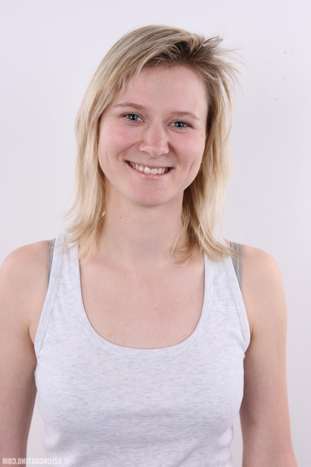 12P Czech Casting Monika 2909