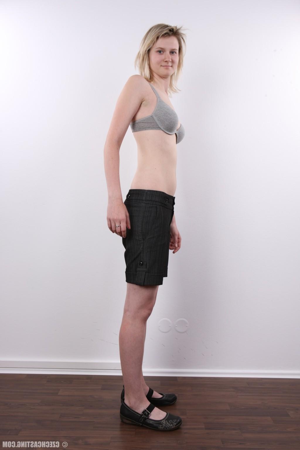 12P Czech Casting Monika 2909