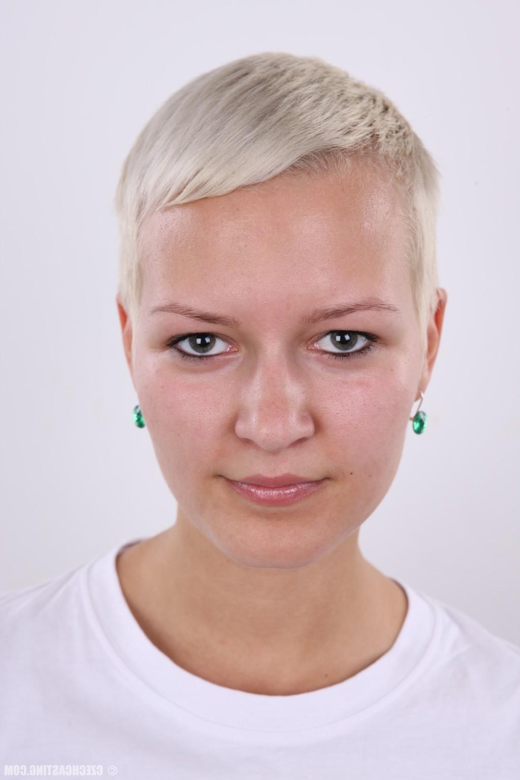 12P Czech Casting Lucie 2904