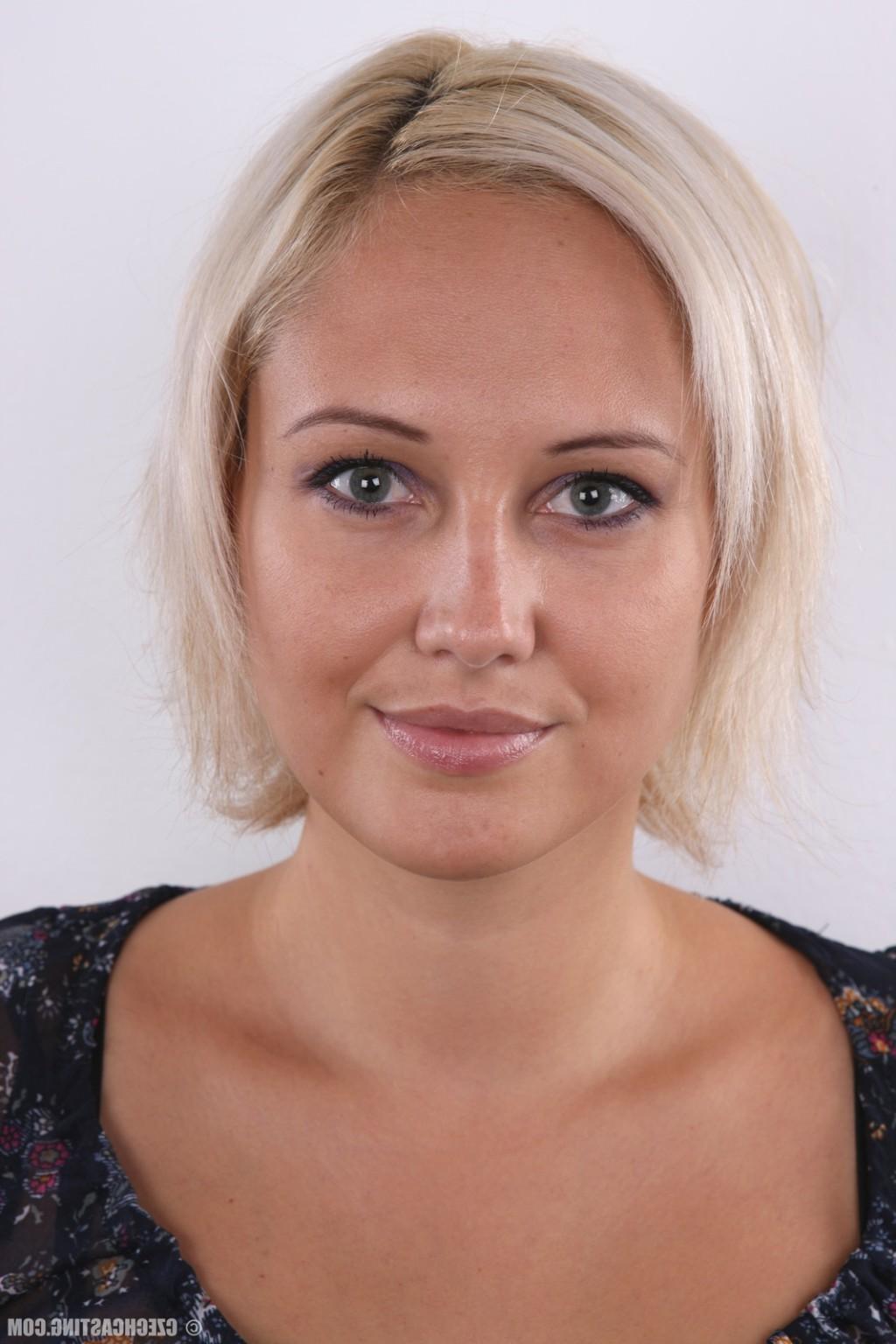 12P Czech Casting Linda 2724